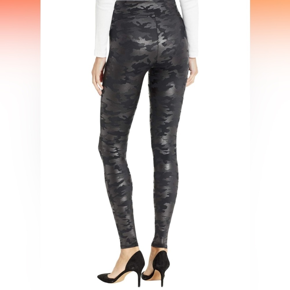 Spanx Black Camo Faux Leather Leggings Tummy Control High Waisted extra Large - Picture 2 of 9